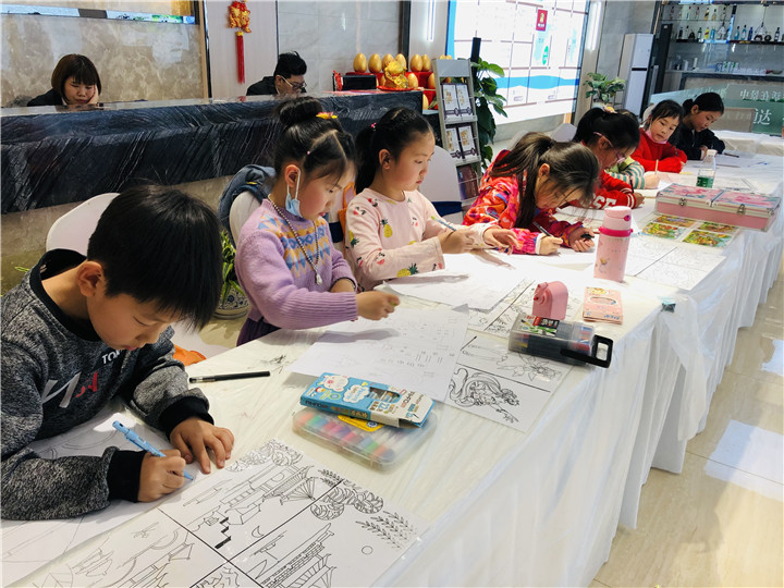 清明小长假，天门西湖旁这个楼盘火了，太会玩了...