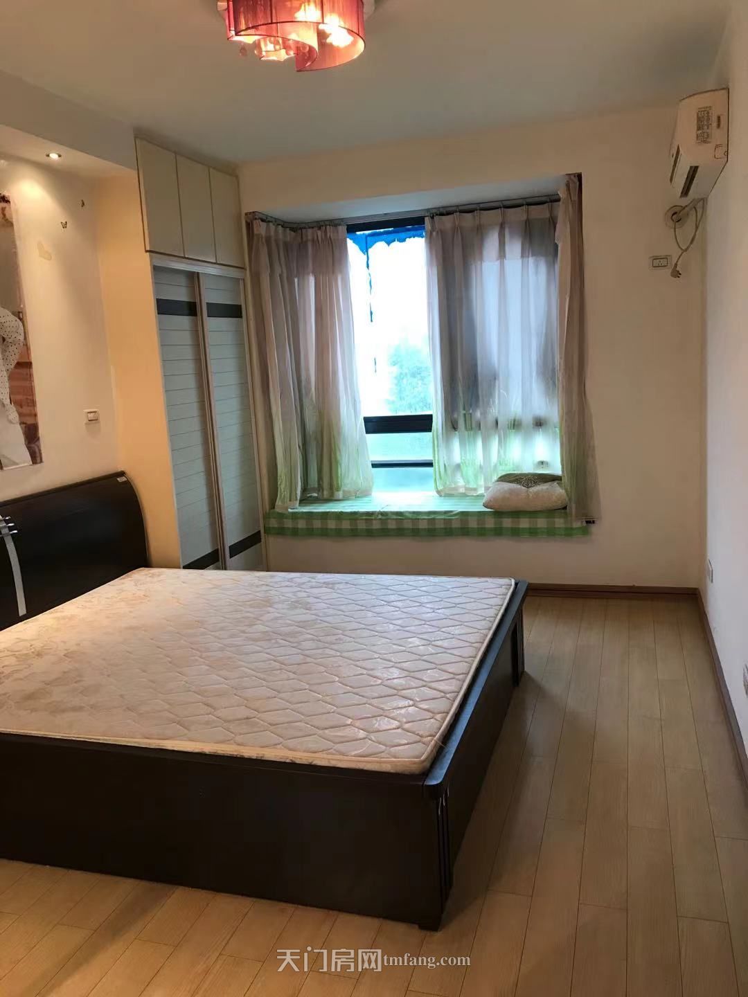 沃尔玛对面单元出租