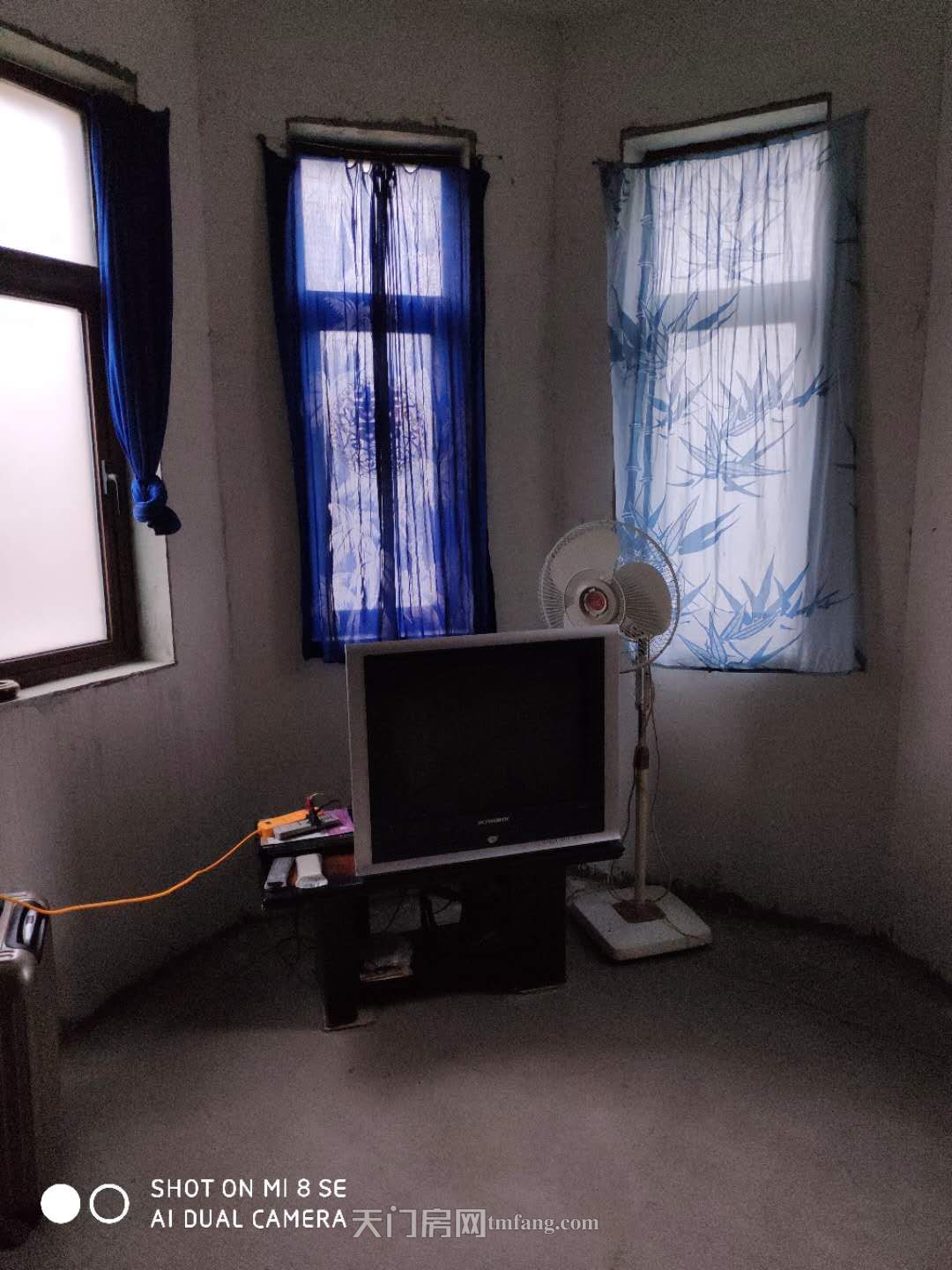 华泰  房，98平小户型