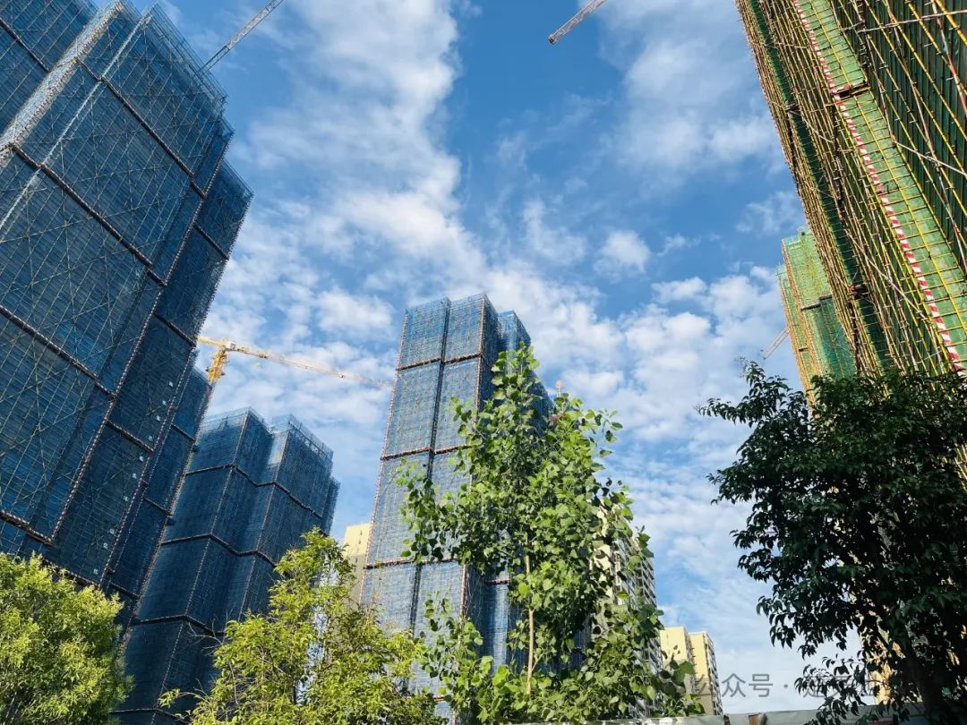 楚天世纪城二期西区六月建设工程进度，亮点十足！