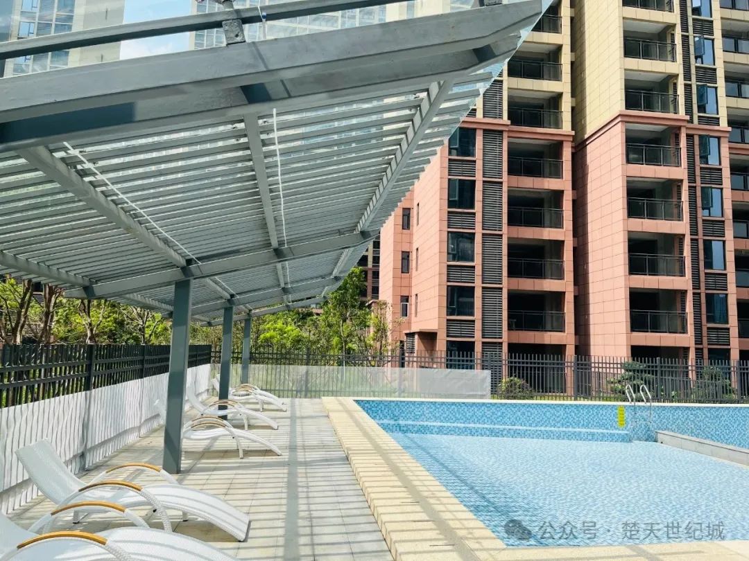 小区游泳池即将开放 ,楚天世纪城高配置获广泛赞赏