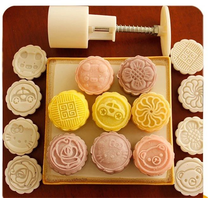 华泰雅苑丨浓情中秋，港式流心奶黄月饼，等您来品！