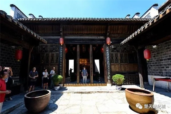 楚天世纪城：倾听时代的声音 告白城市建筑