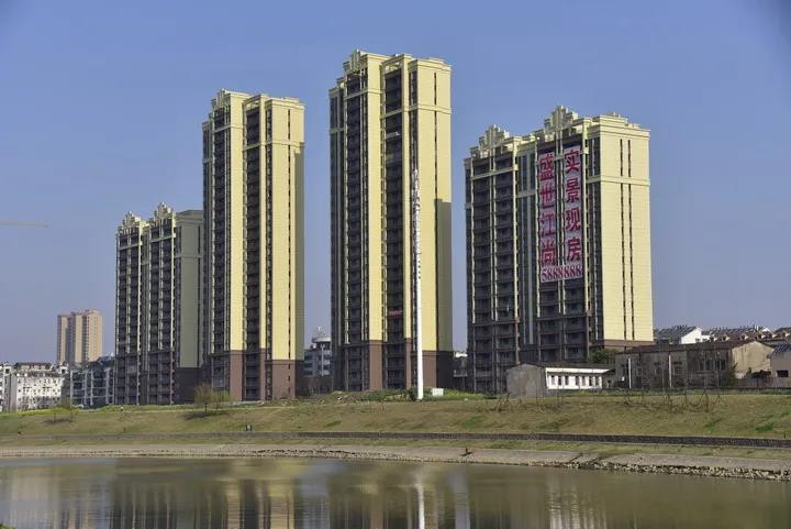 盛世江尚：匠心筑就天门河景华宅