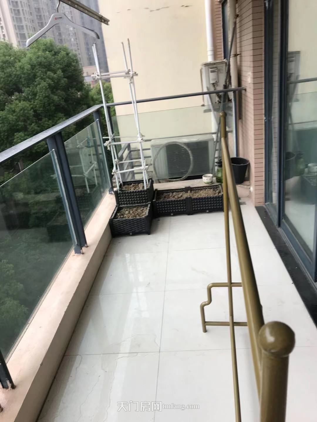 沃尔玛对面单元出租