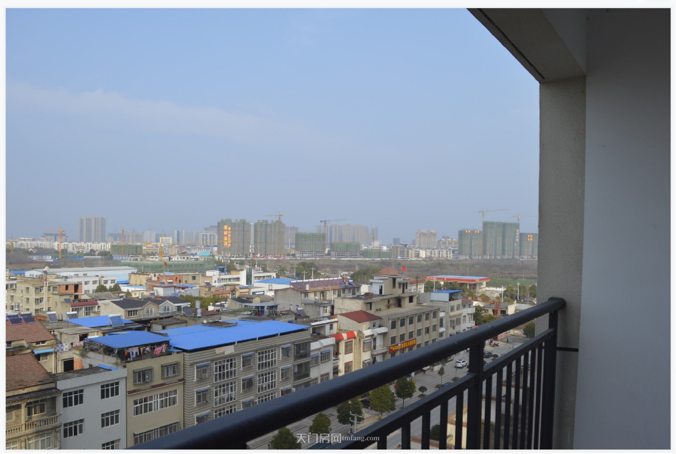 新城学府名居毛坯三房 房中高楼