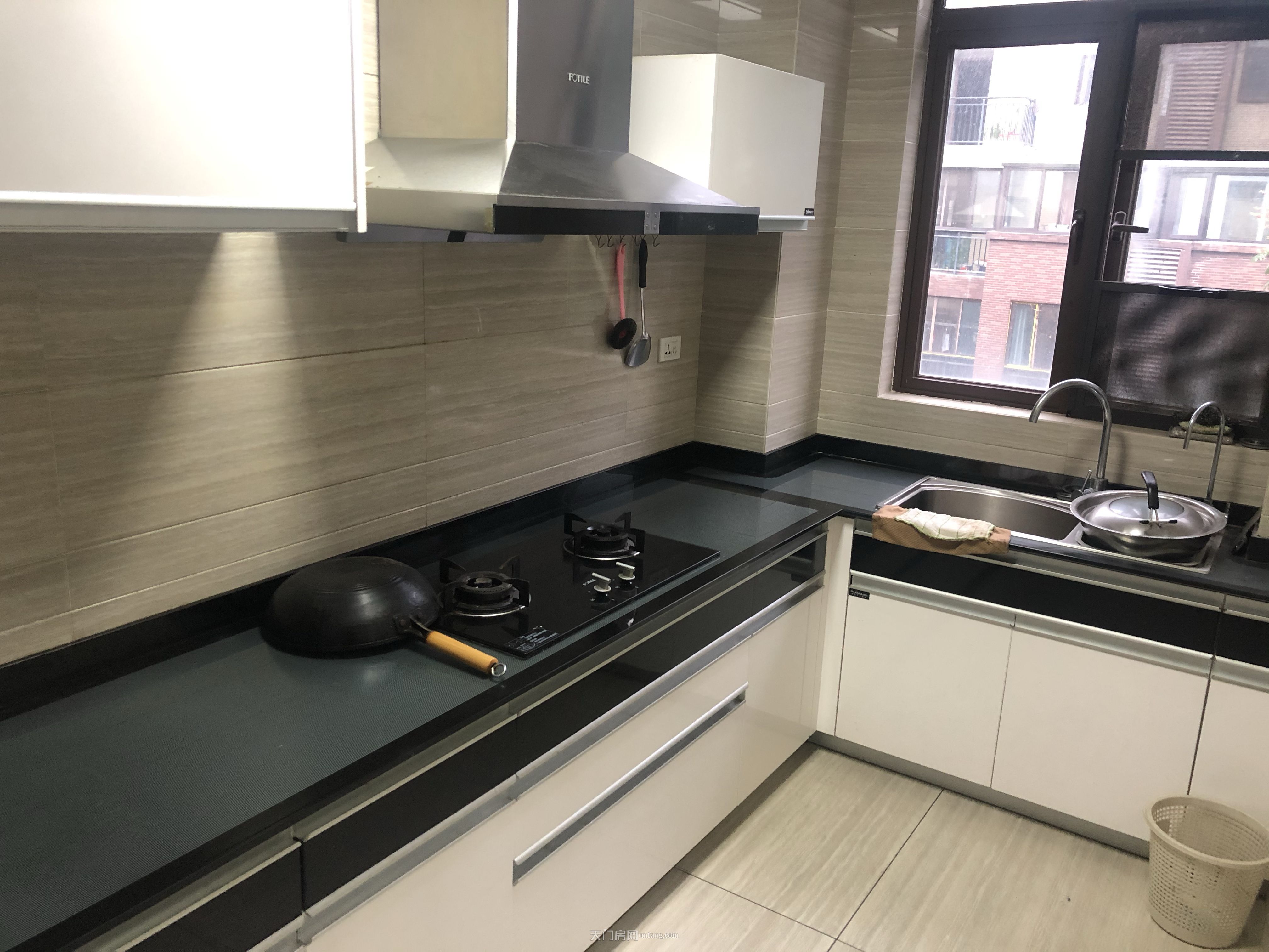 ~同行勿扰城北汉旺世纪城花园洋房送4个阳台喝茶烧烤精装3房品牌家具家电