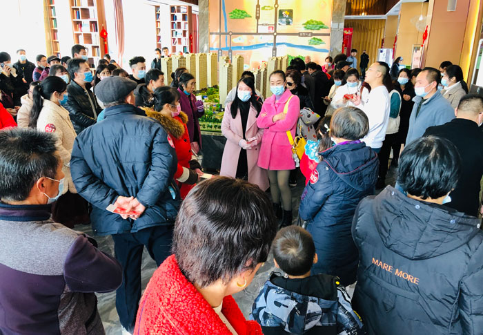 今天你吃鸡了没？12月5日，全天门人都涌向了这里……