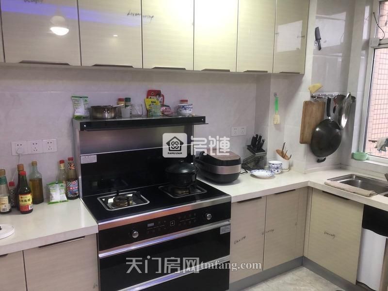 ~同行勿扰万达广场汉旺世纪城精装温馨两房新婚 选超大阳台无遮挡采光超好