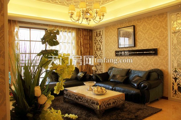 3室2厅2卫--客厅