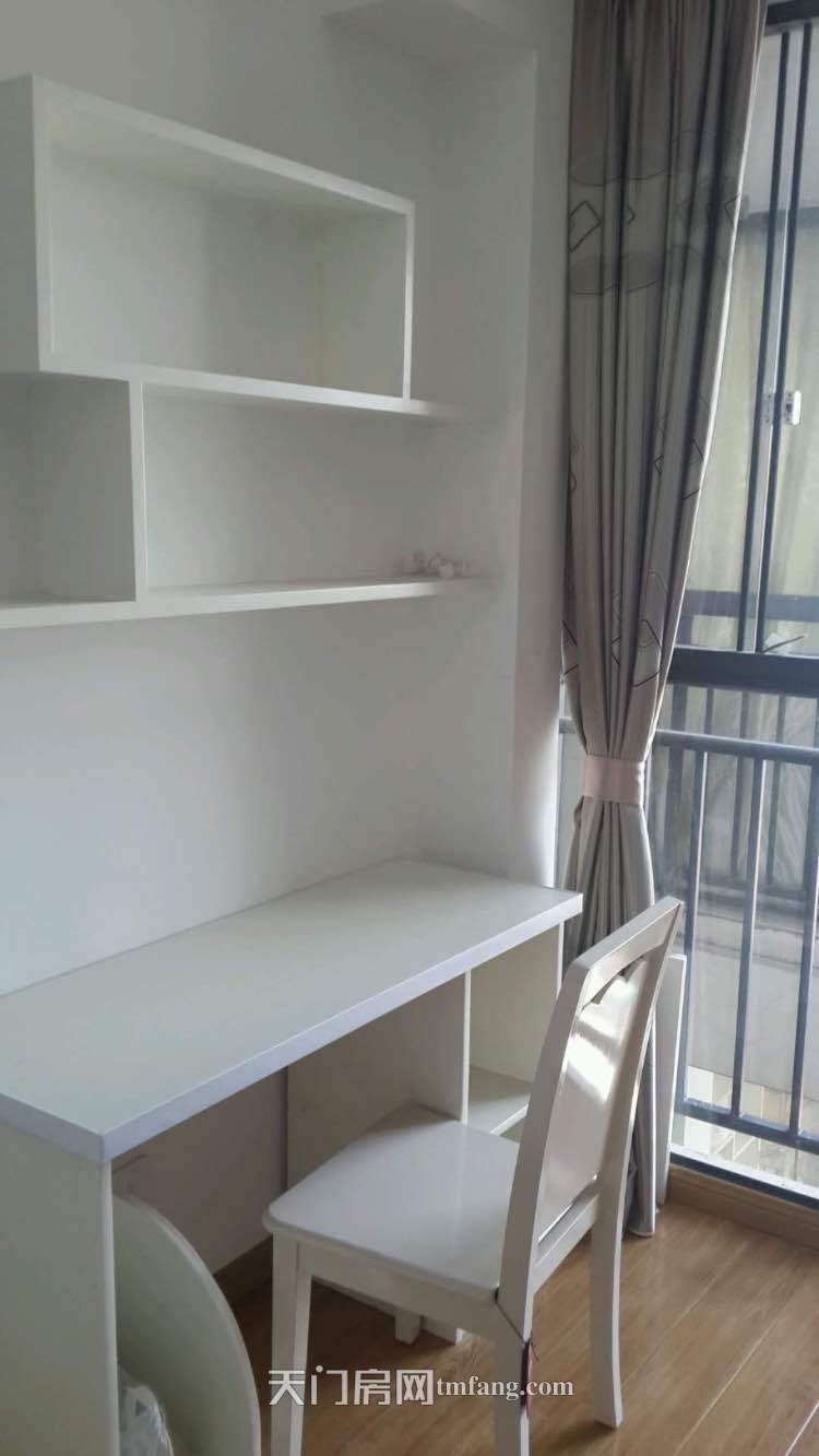 蓝宝 装修3房低价诚意出售