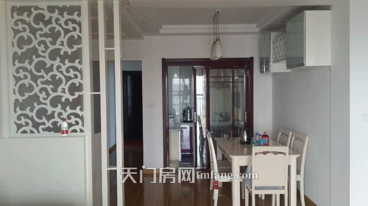 蓝宝 装修3房低价诚意出售