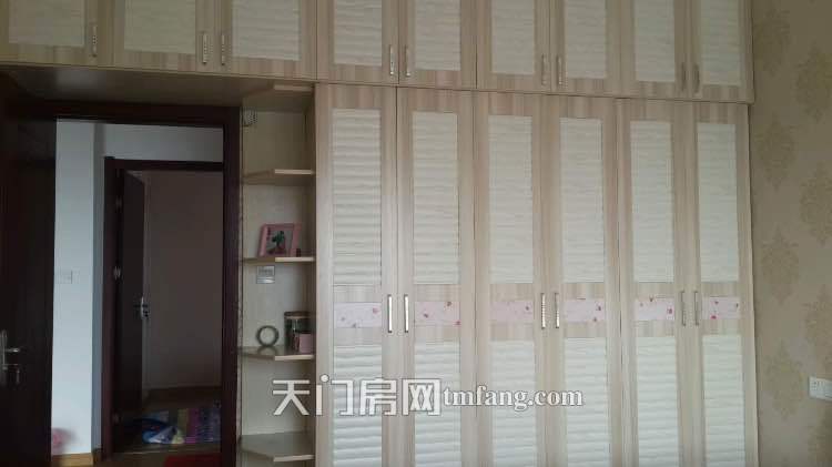 蓝宝豪华装修3房低价诚意出售