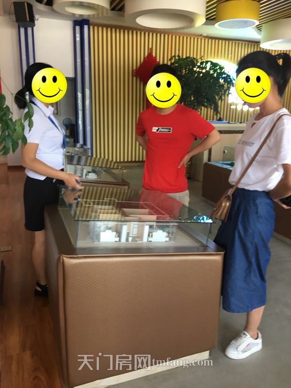 小編陪購：小兩口為小孩上學 安置一套小三房