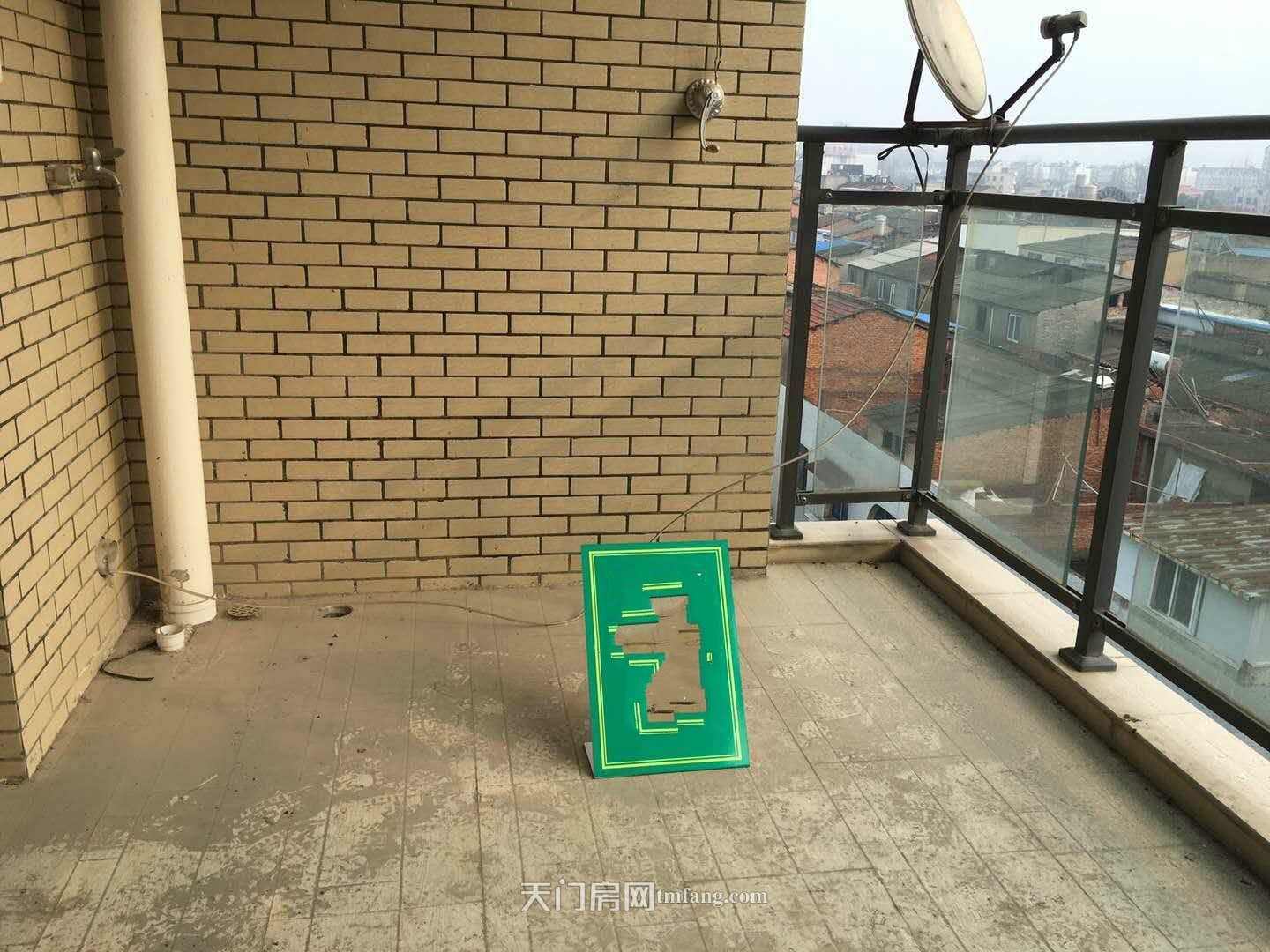 南洋新城超大阳台房型方正