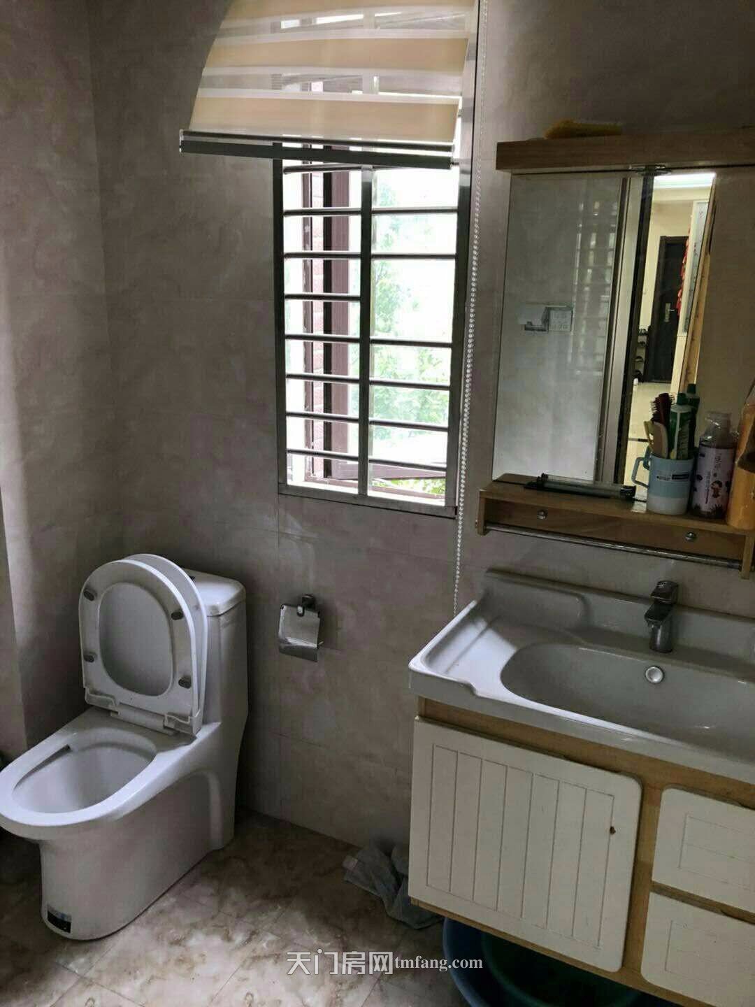 世纪城大四房两卫两阳台