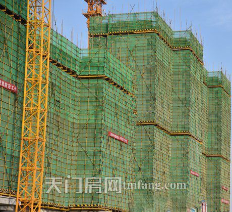 富力院士廷10月工程进度：1#楼建至17层