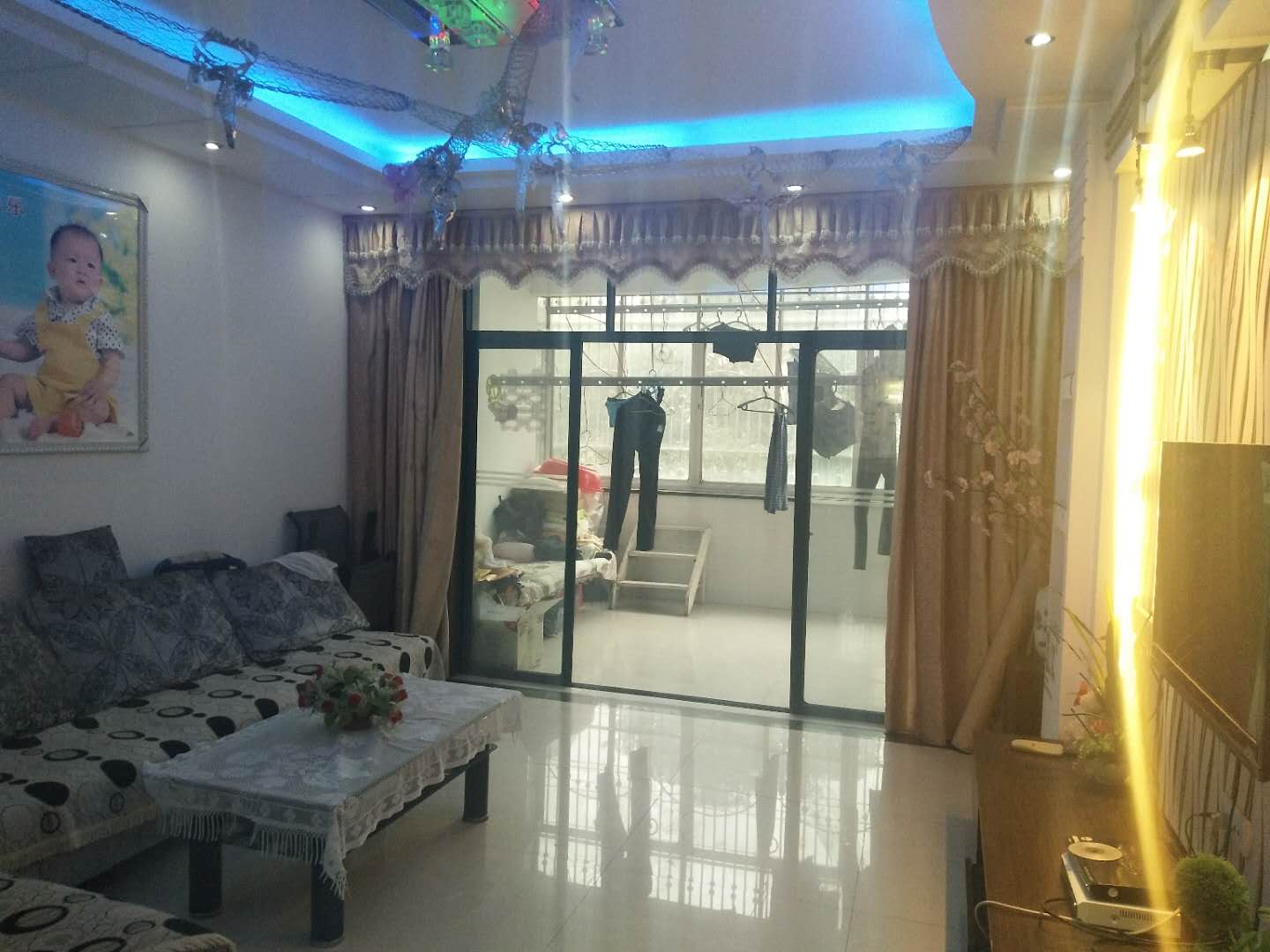 西湖苑B区精装大三房步梯低层