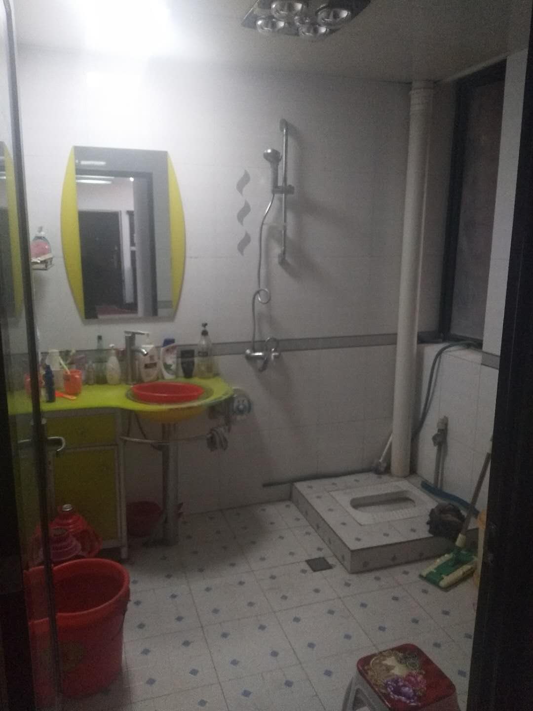 西湖苑B区精装大三房步梯低层