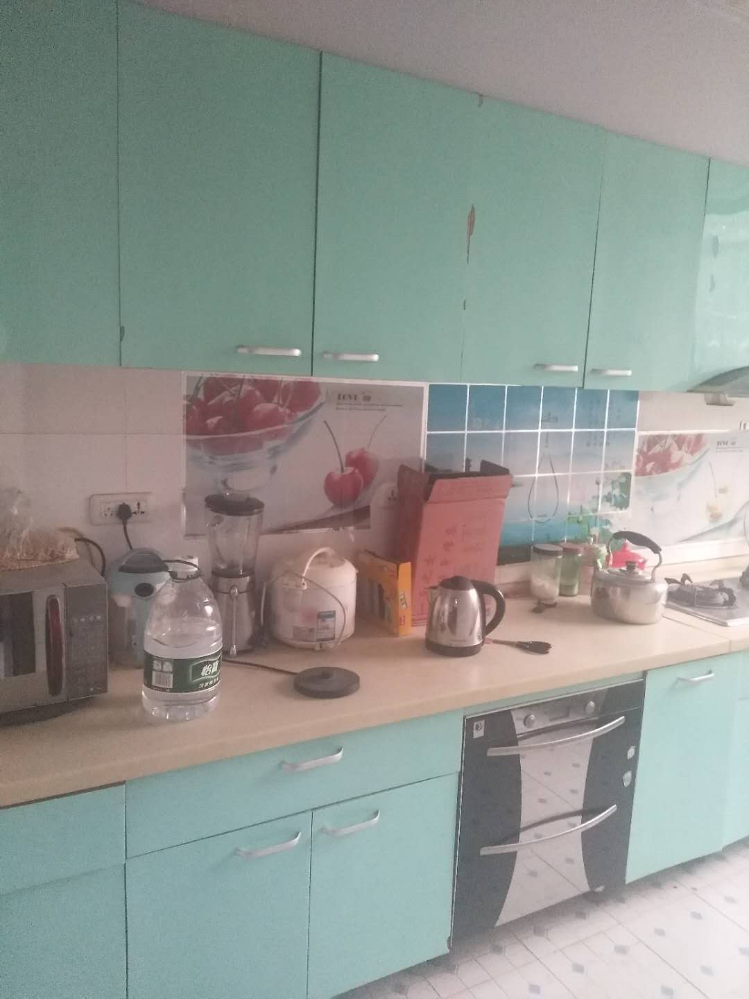 西湖苑B区精装大三房步梯低层