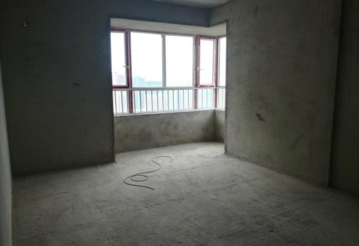 竟陵街道走马岭嘉苑4室2厅2卫153平低价出售！