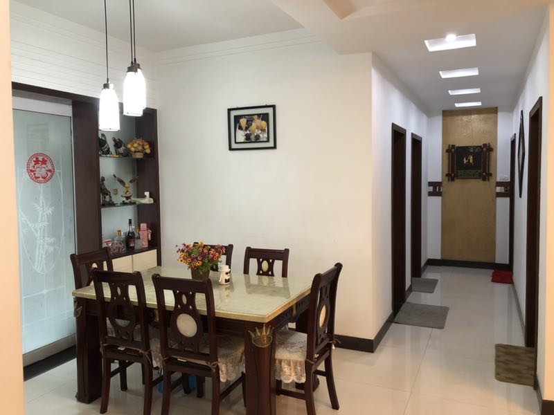 冠南景林春天精装大三房大润发对面