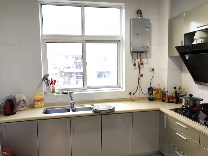 冠南景林春天精装大三房大润发对面