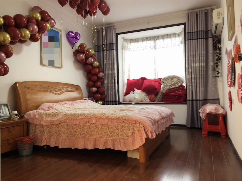 冠南景林春天精装大三房大润发对面