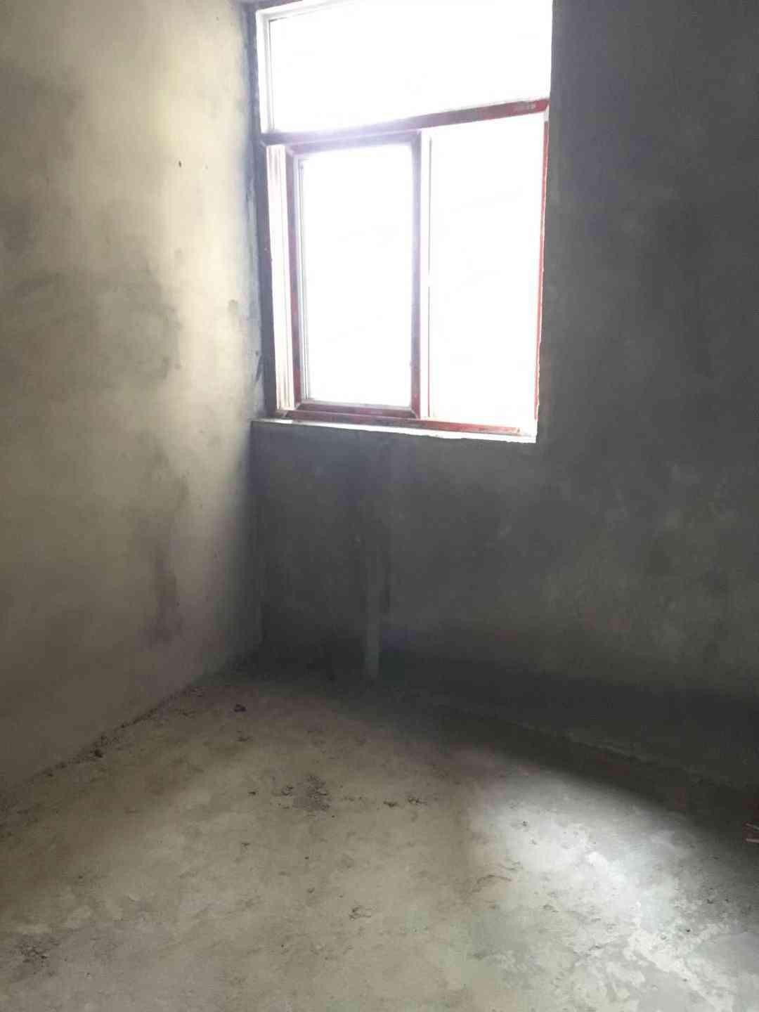 新宇城上城85平米毛坯二房37万