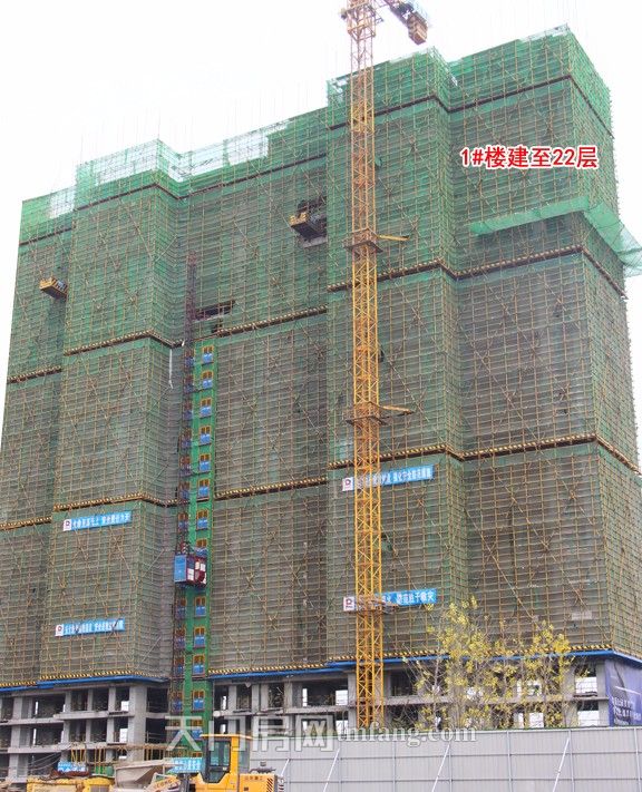 南德荟景湾3月工程进度：2 楼已建至27层