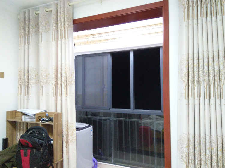 新装修，透风大半年，因工作调动，诚意出让～