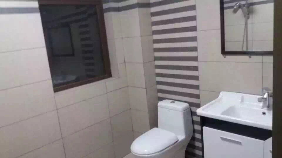 万达旁，世纪城一期，精装洋房， 此一套58万