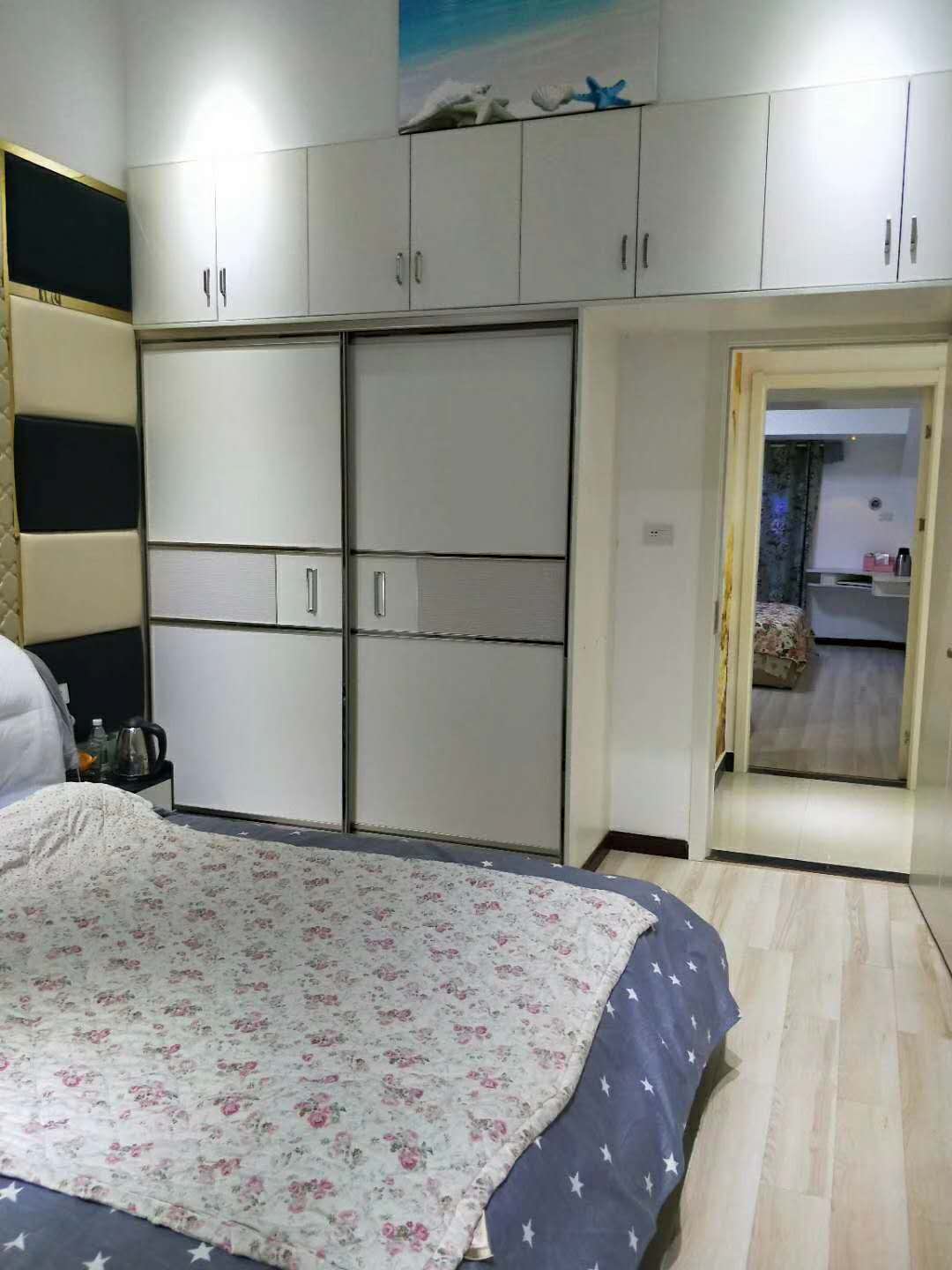 狮城广场精装复式大三房老城区地段好，实验  房