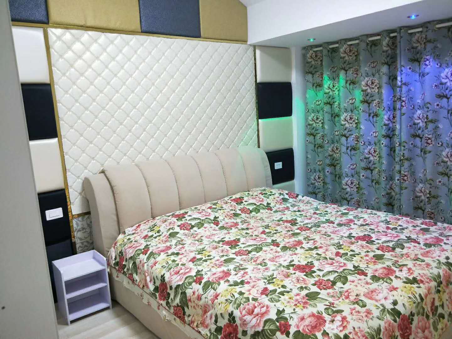 狮城广场精装复式大三房老城区地段好，实验  房