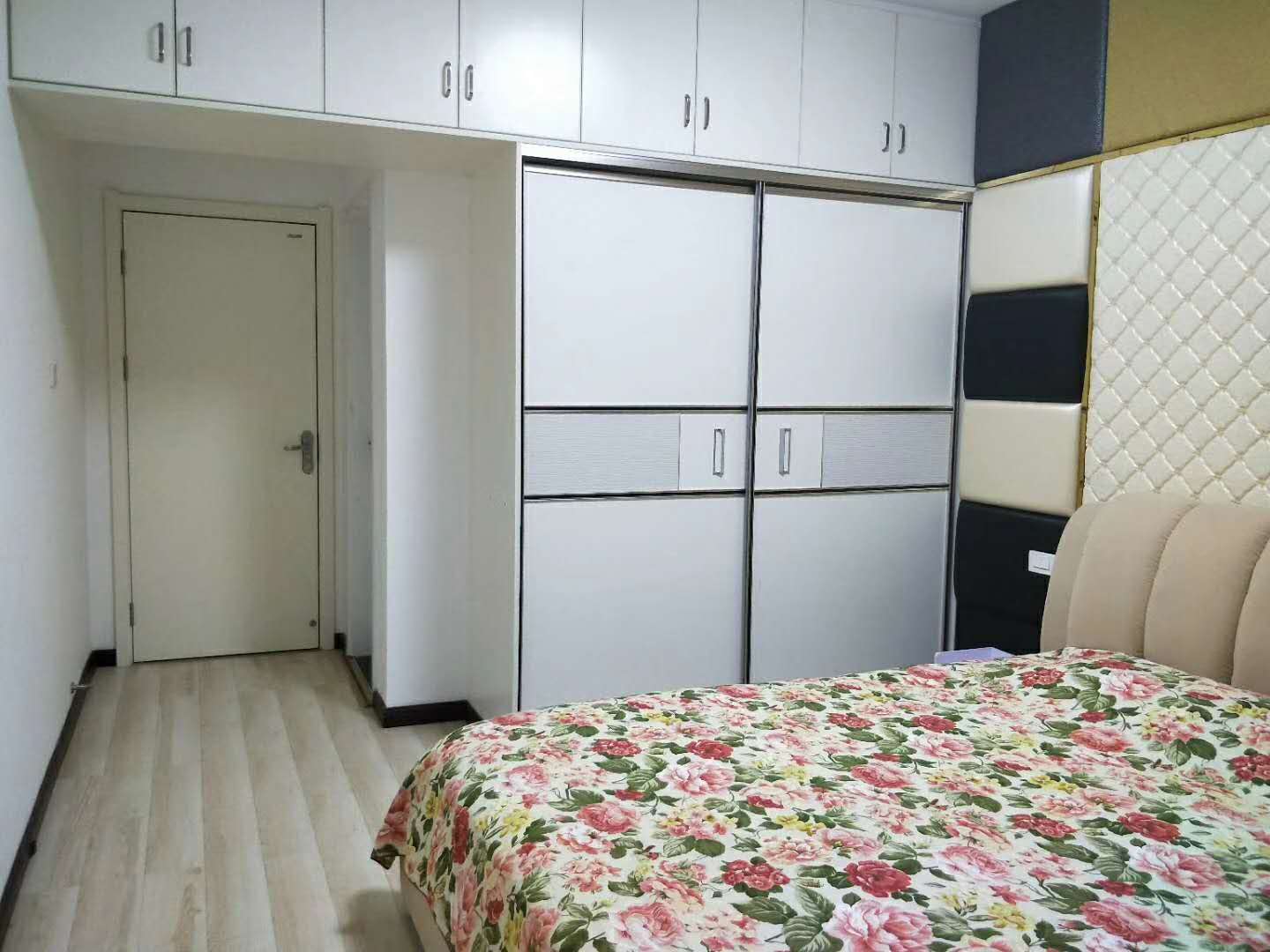 狮城广场精装复式大三房老城区地段好，实验  房