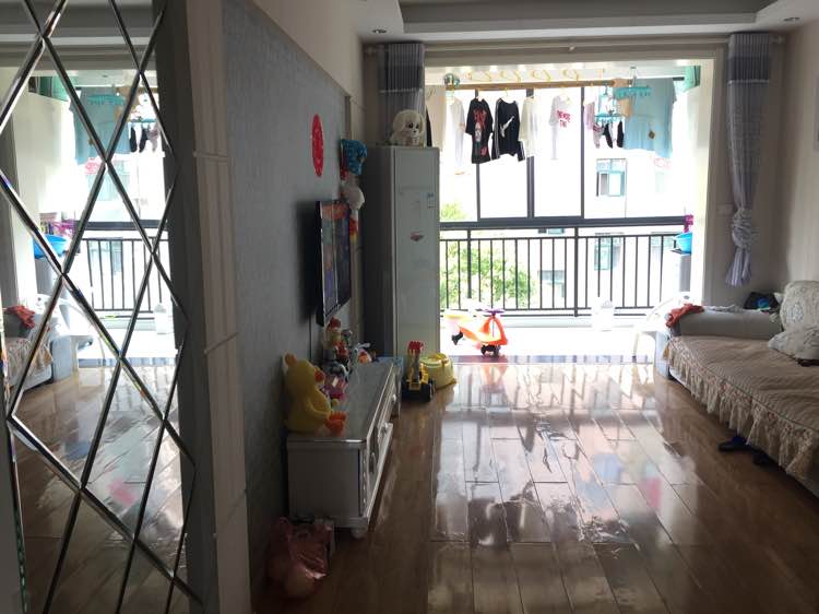 急售义河嘉苑2室2厅1卫精装修阳光房