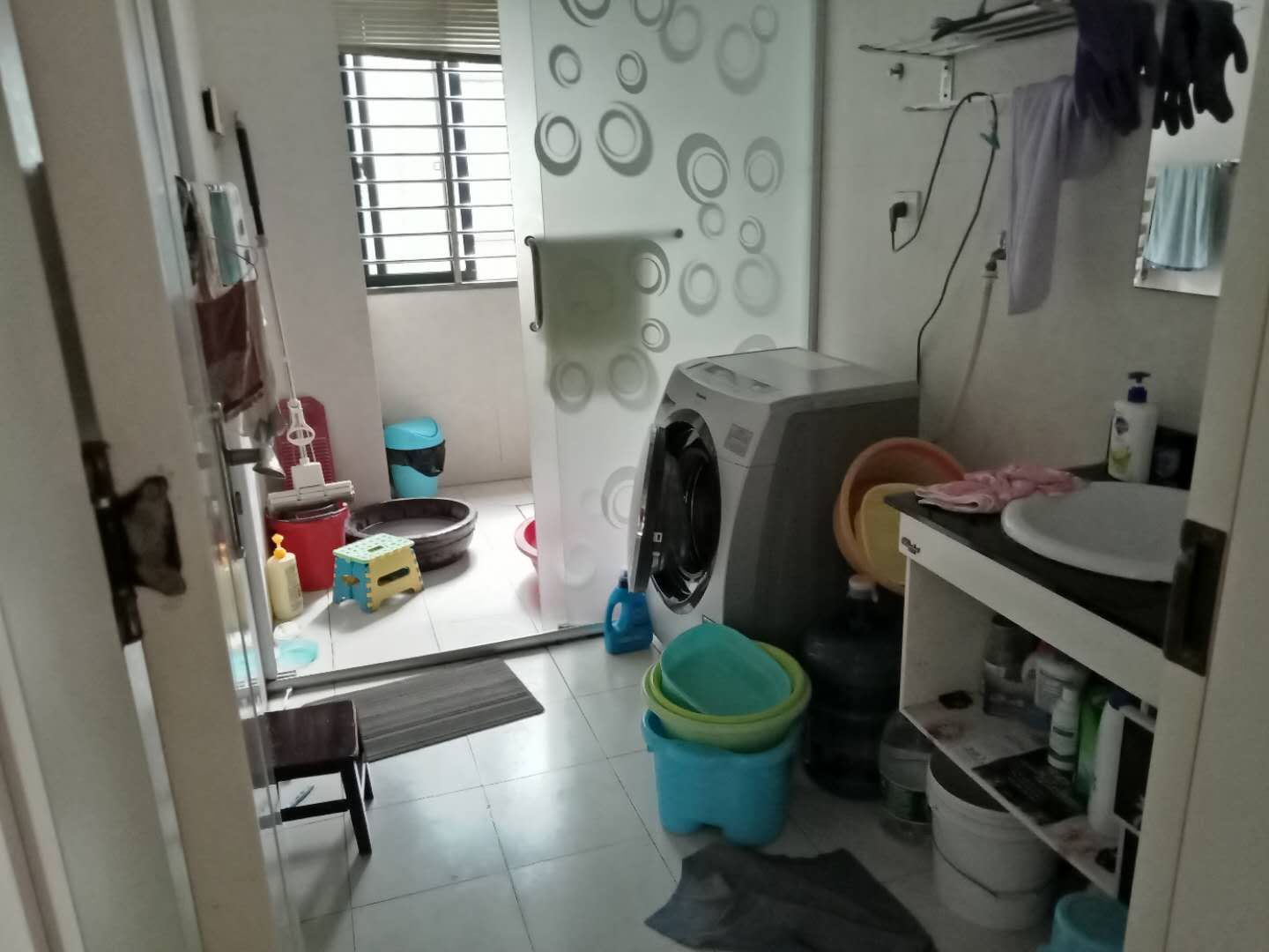 新城二期步梯低层大三房带三个阳台拎包入住