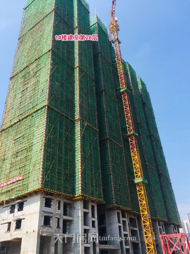西湖新天地7月工程进度：3#楼已喜封金顶