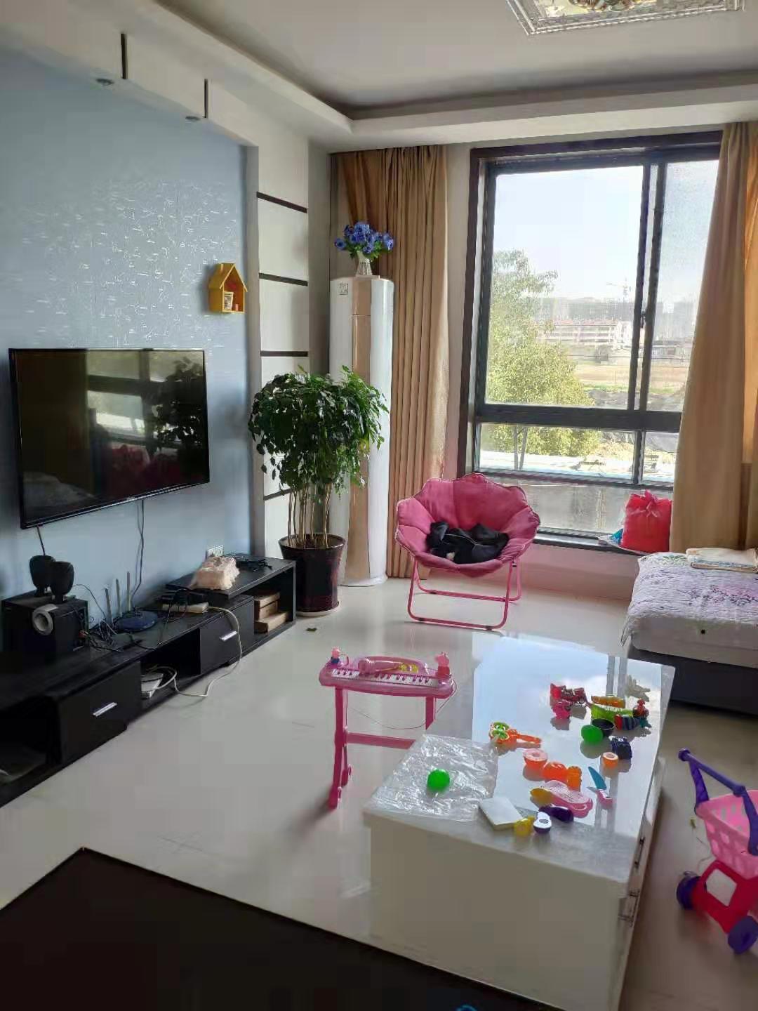 新城一期精装大三房步梯低层