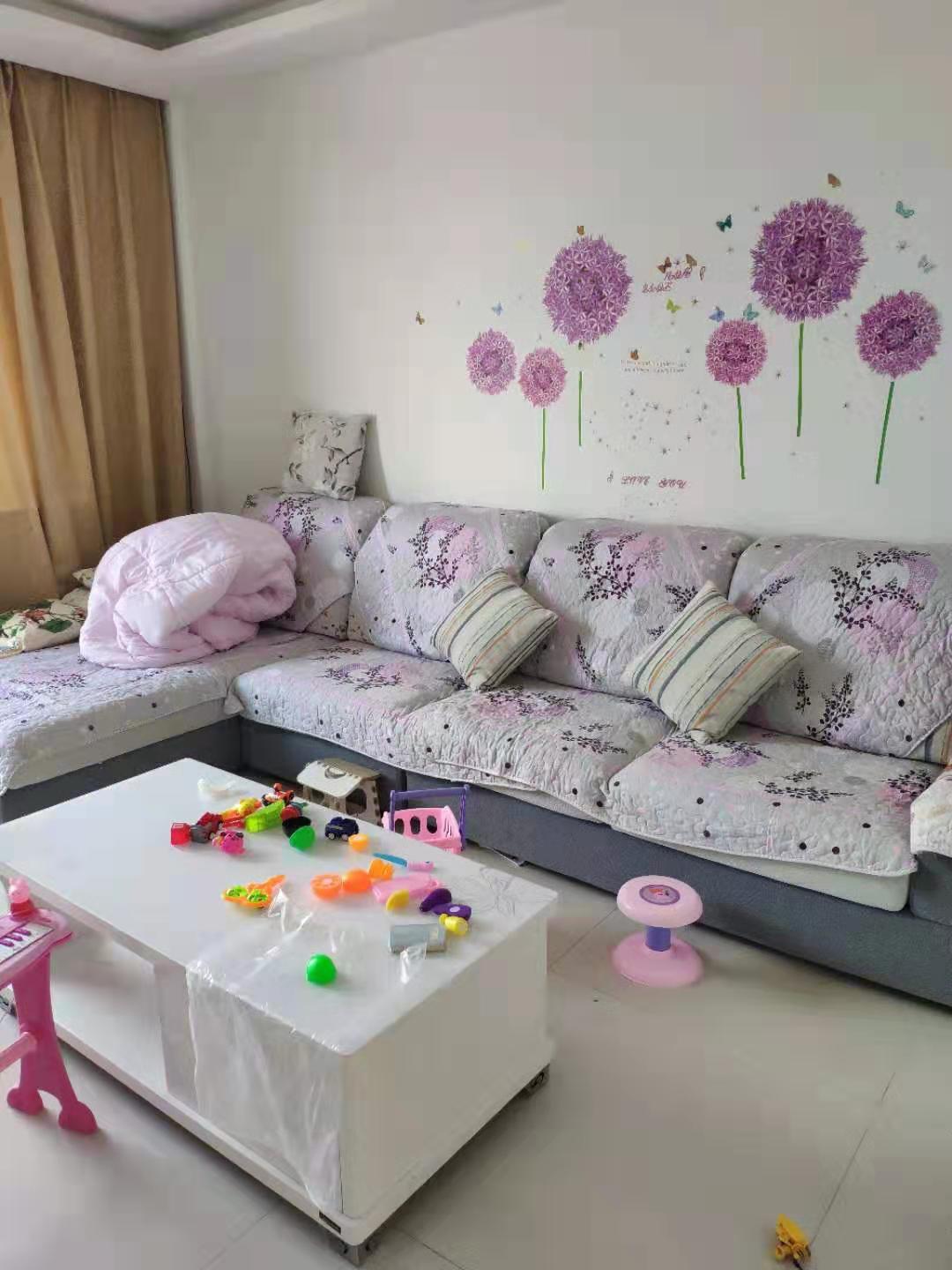 新城一期精装大三房步梯低层