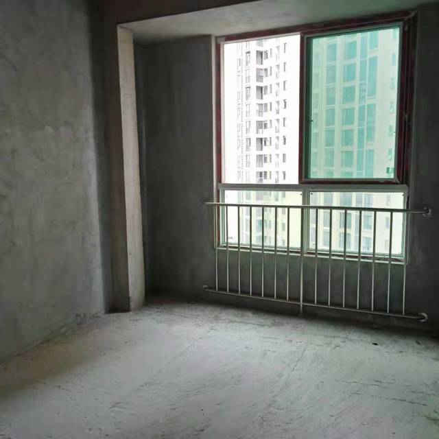 城上城大三房急售