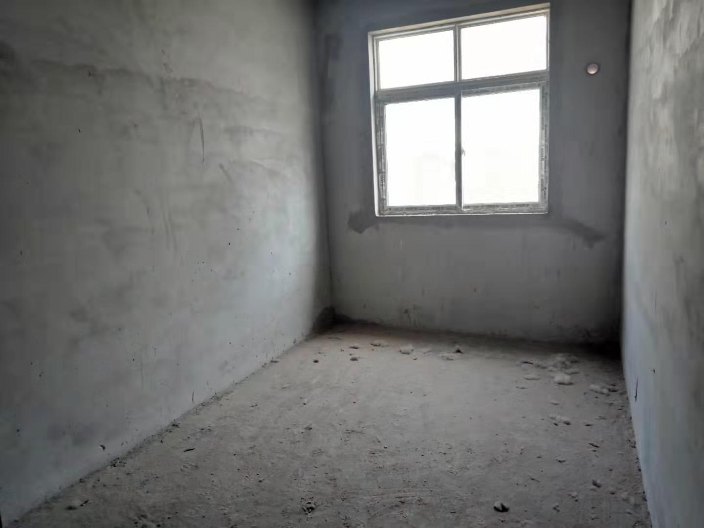 城北景天苑大三房毛坯中层实验高中 房