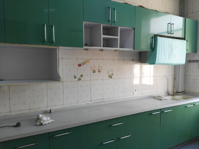 座观西湖，近临 