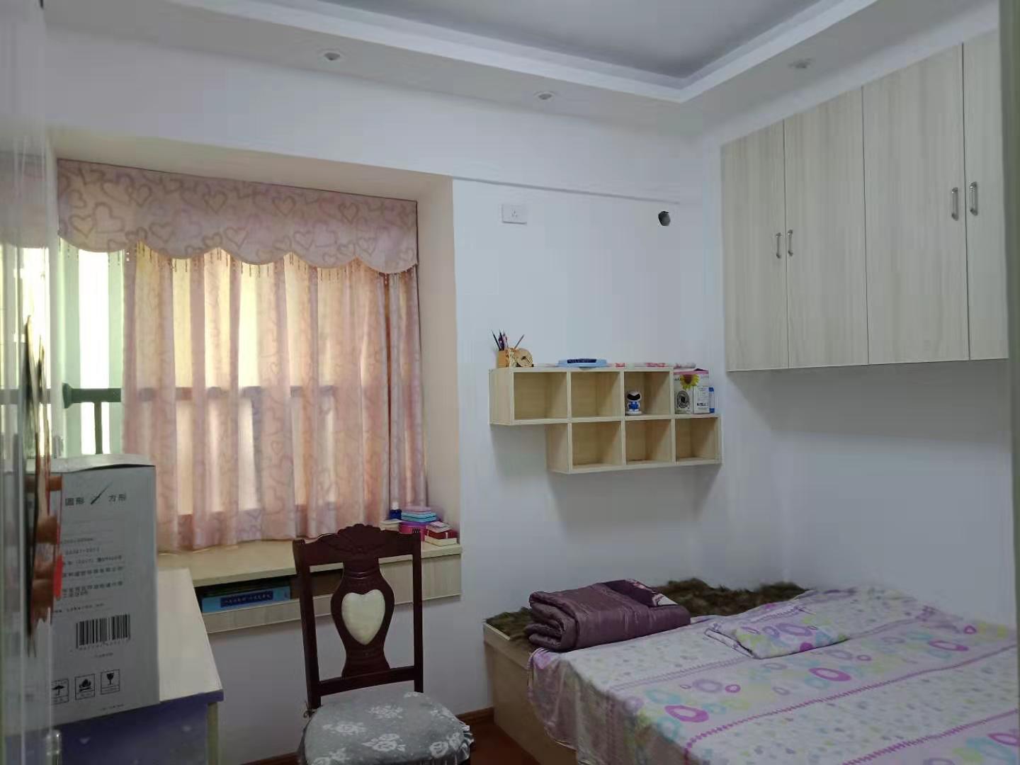 大润发精装两房世贸公馆出行方便