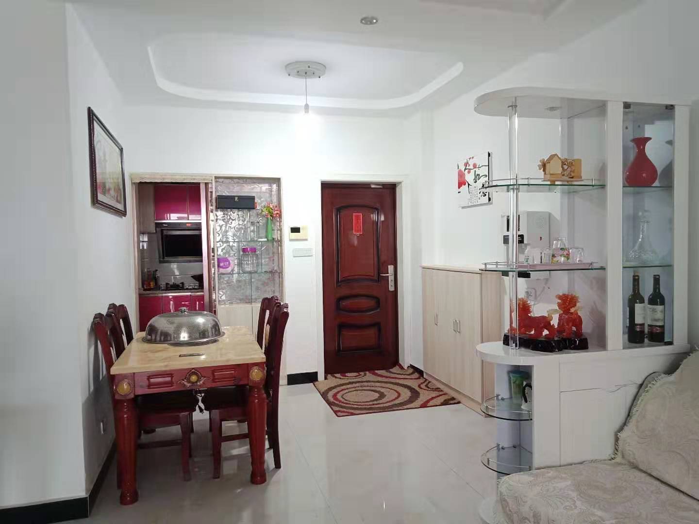 大润发精装两房世贸公馆出行方便