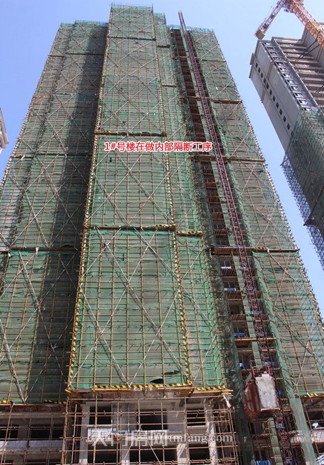 1号楼在做内部隔断等工序_副本.jpg