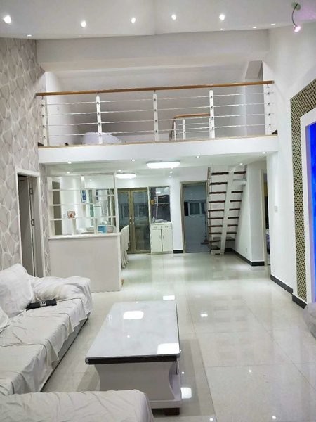 狮城小区精品大三房 房