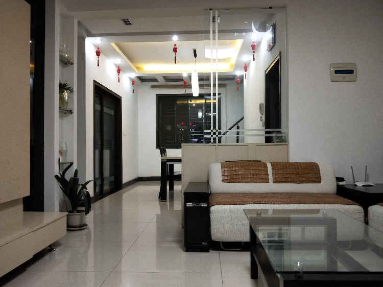 空中别墅.一线湖景.繁华地段(西湖苑B区)