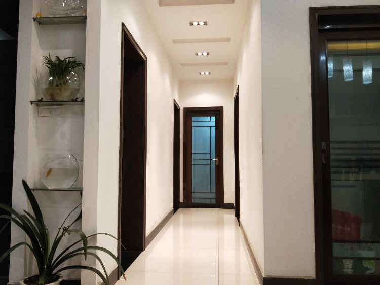 空中别墅.一线湖景. 地段(西湖苑B区)