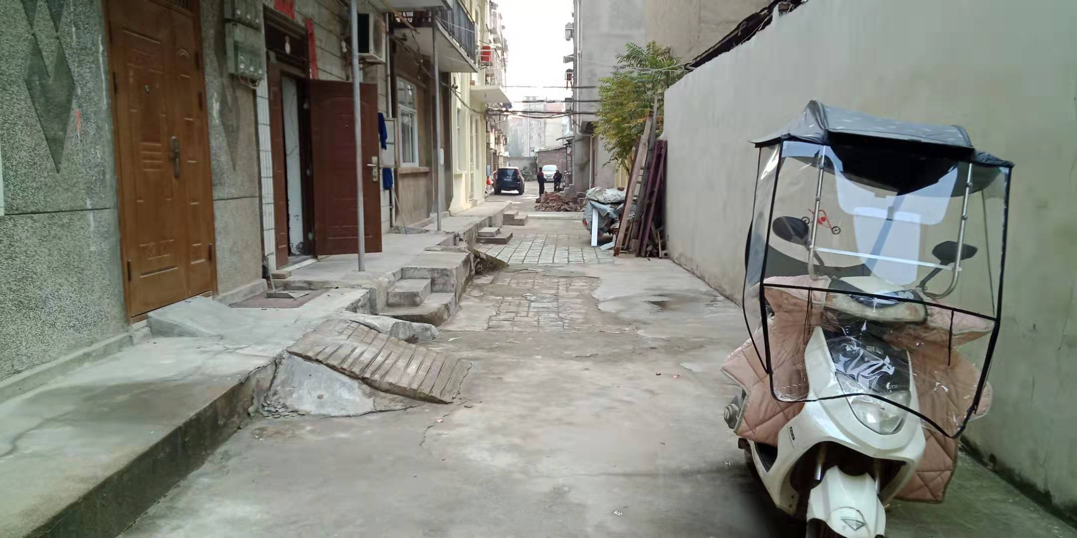 四排楼路华泰中学后面私房两间三层6*12米房东急售手机微信同号